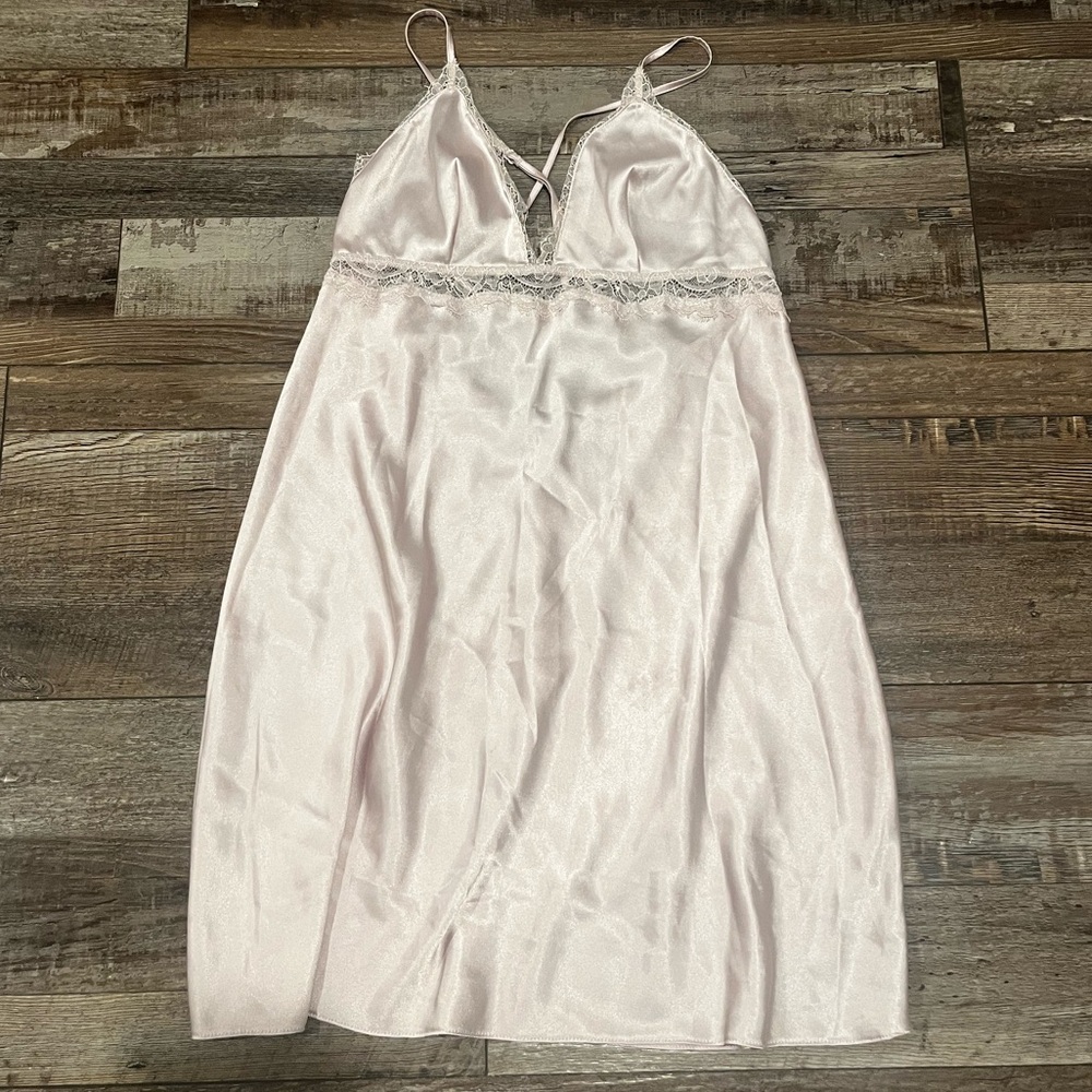 Vintage Elegant Pink Lace Trim Nightgown